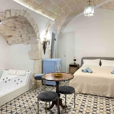 Luxe With Jacuzzi, Center Apartamento