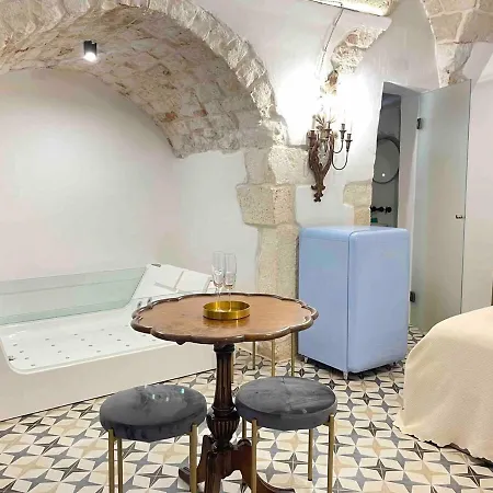 Luxe With Jacuzzi, Center * Ostuni