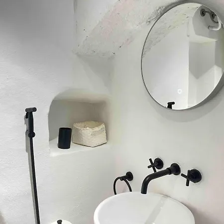 Apartment Luxe With Jacuzzi, Center